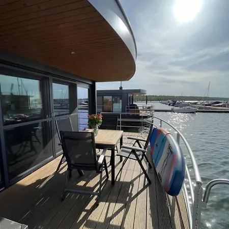 Hausboot Heaven On Earth * Klitten