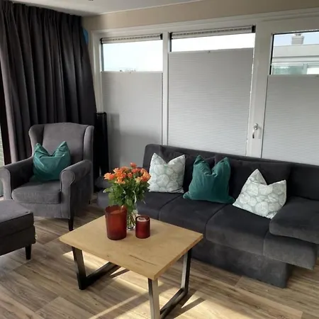 Hausboot Heaven On Earth Botel