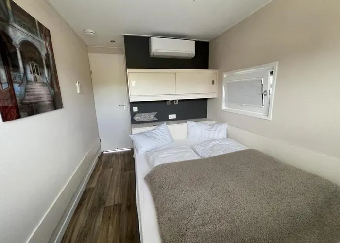 船屋 Hausboot Heaven On Earth *