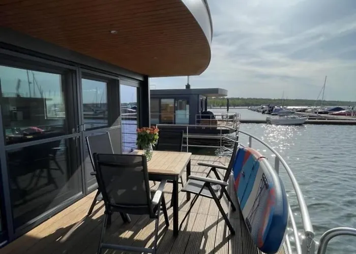 Hausboot Heaven On Earth * Klitten