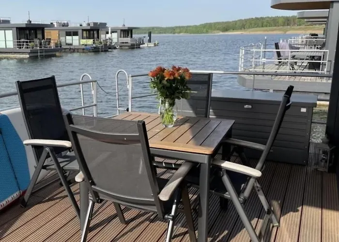 Hausboot Heaven On Earth 船屋 Klitten